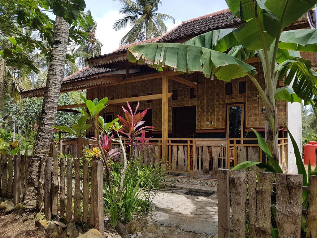 Red Island Bungalows Pasanggaran Eksteriør billede