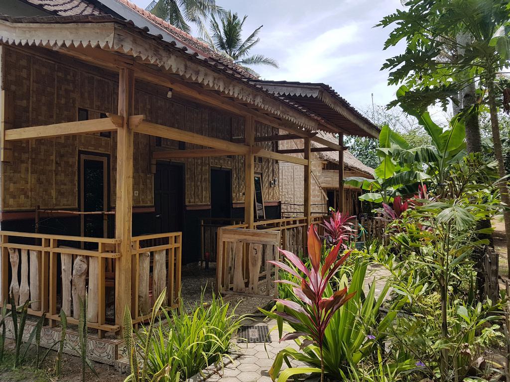 Red Island Bungalows Pasanggaran Eksteriør billede